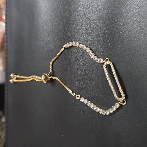 Jewelry - Picture 2 of 4